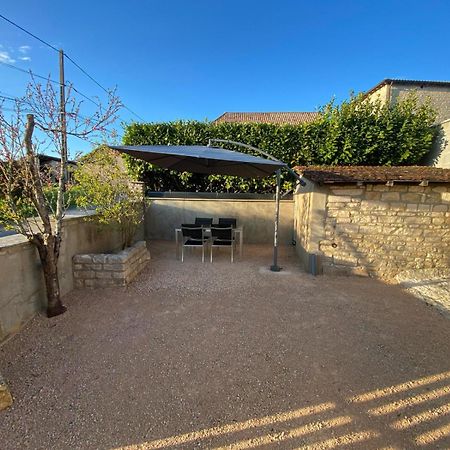 Petite Maison En Pierre Au Calme Avec Exterieur Montbellet Esterno foto