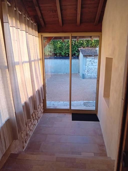 Petite Maison En Pierre Au Calme Avec Exterieur Montbellet Esterno foto